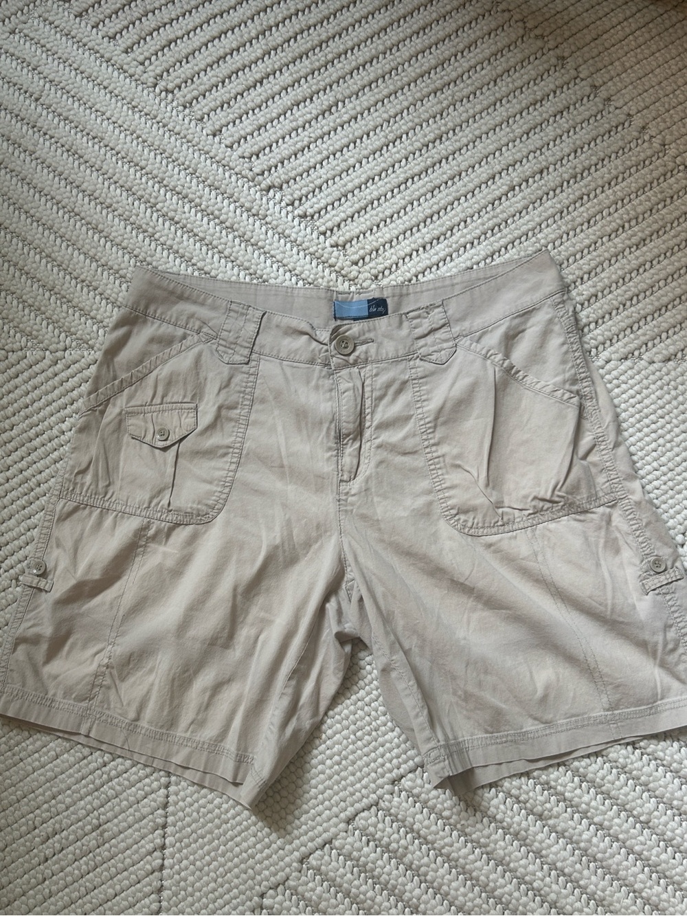 Blu Stop Women's Khaki Cargo Shorts - Size 7 (8" Inseam)